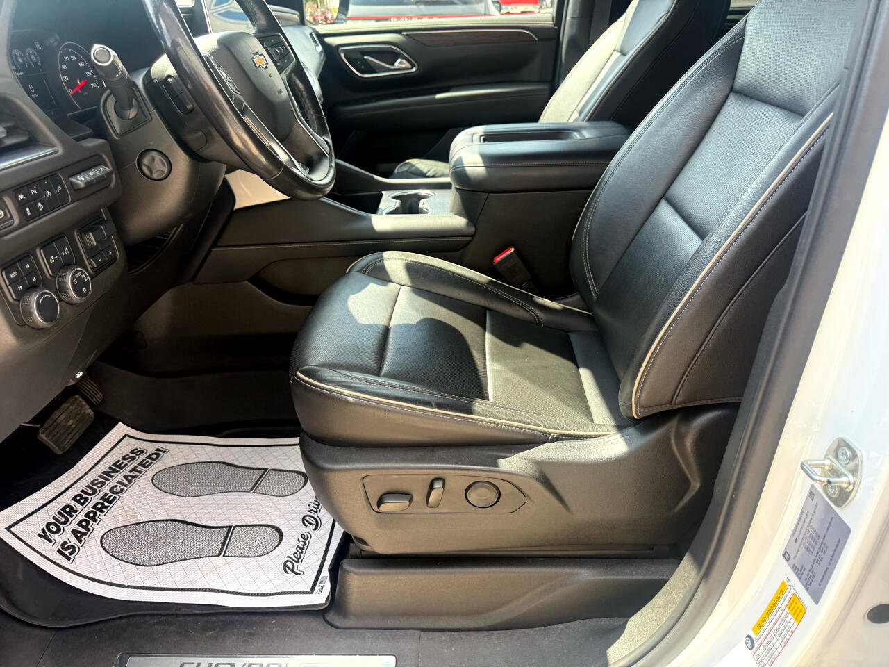 Used 2021 Chevrolet Suburban Premier w/ Premium Package image 12