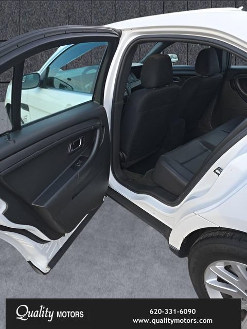 Used 2014 Ford Taurus Police Interceptor AWD image 9
