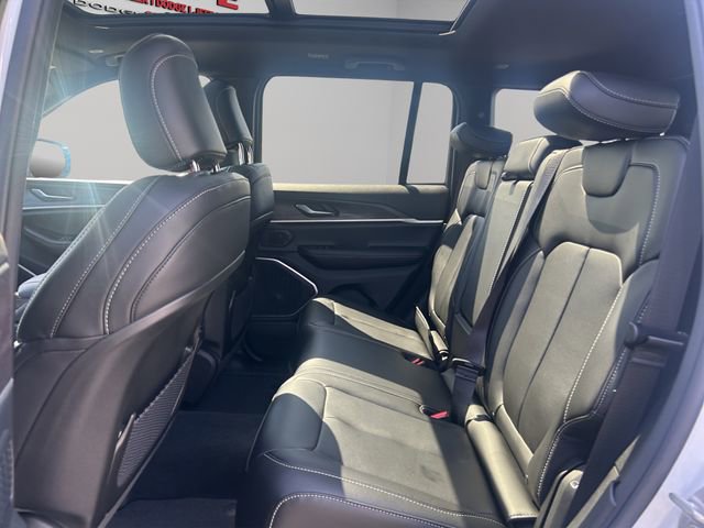 New 2026 Jeep Grand Cherokee Limited AWD/4WD image 13
