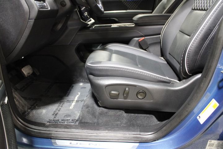 Used 2024 GMC Acadia Denali image 20