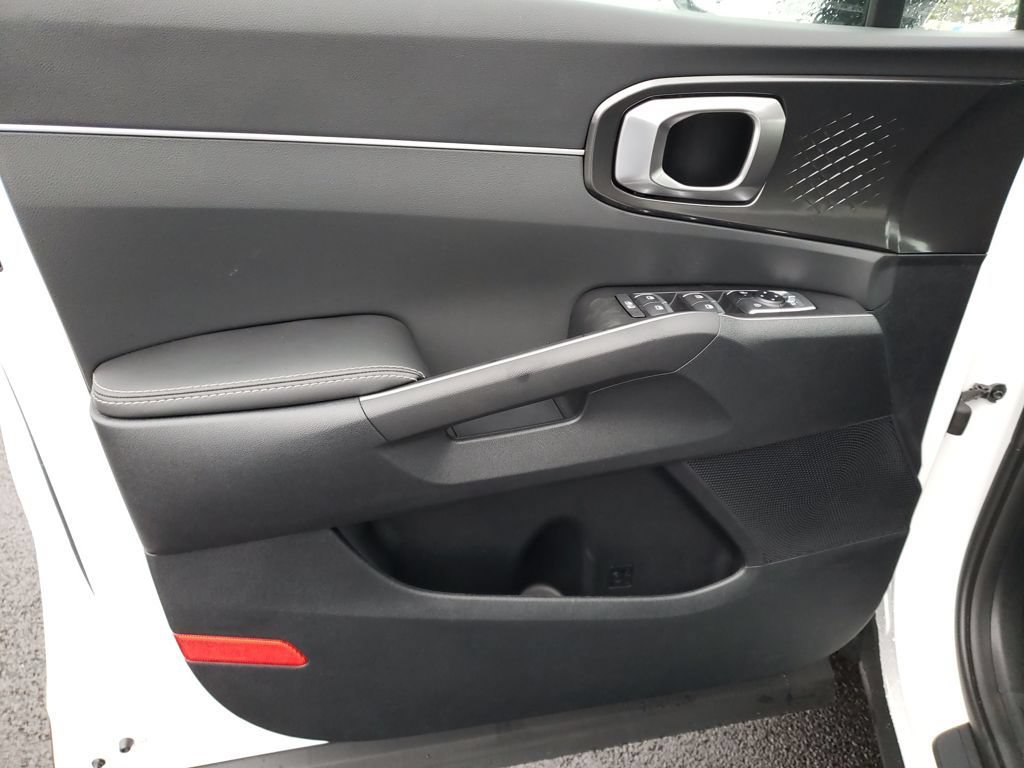 New 2026 Kia Sorento S FWD image 16