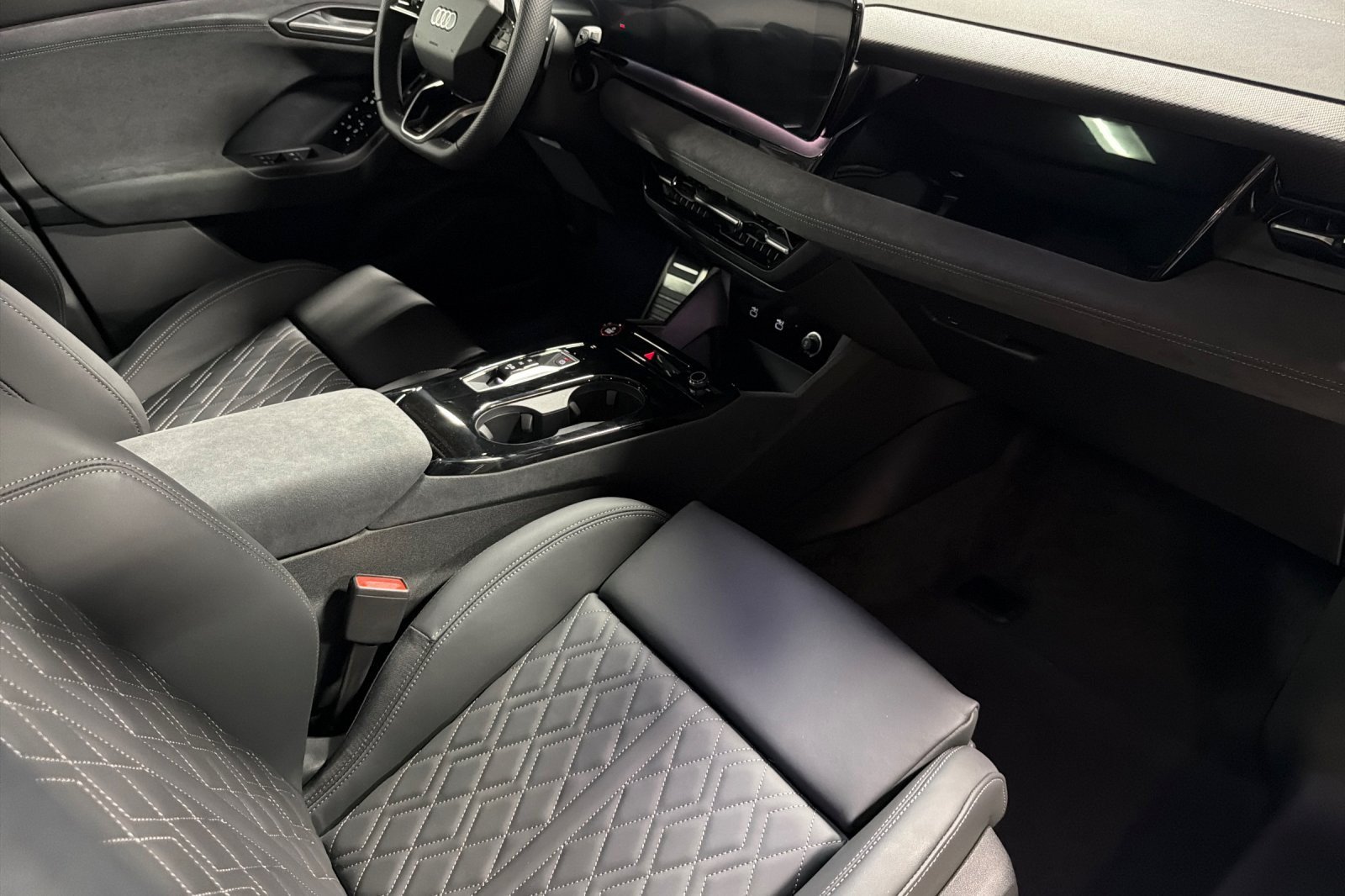 New 2027 Audi SQ6 e-tron Premium Plus AWD/4WD image 15