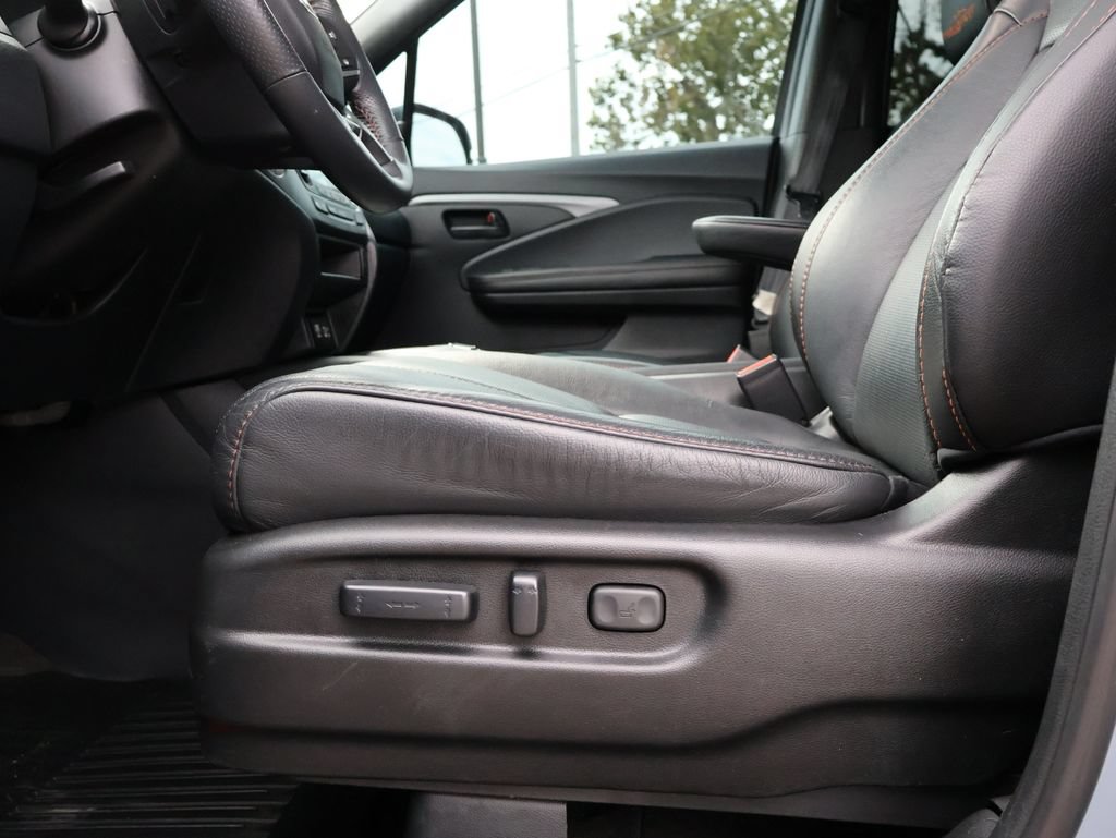 Certified 2023 Honda Passport TrailSport image 34