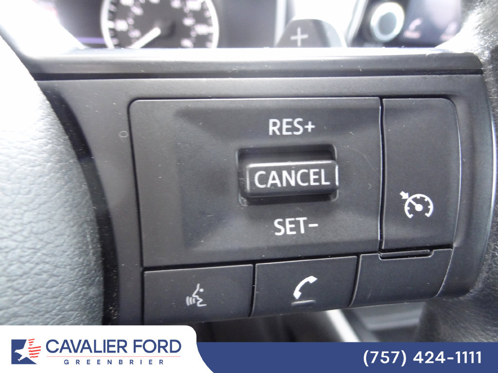 Used 2023 Nissan Rogue S AWD/4WD image 15