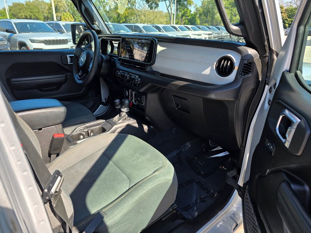 Used 2024 Jeep Wrangler Sport S image 32