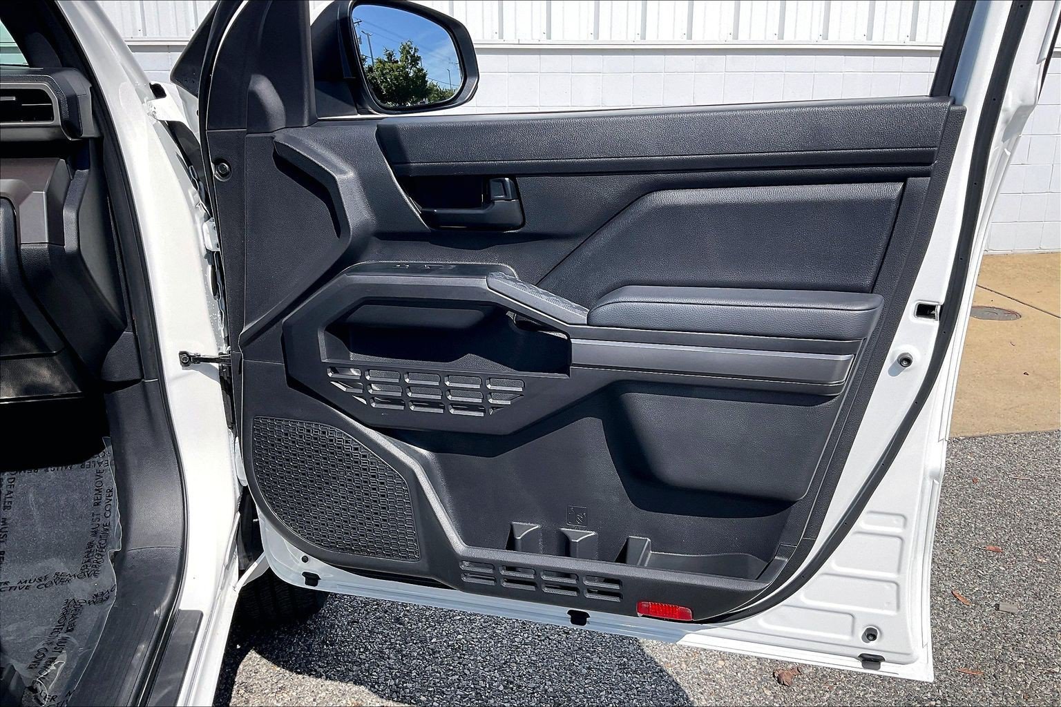 Used 2025 Toyota Tacoma SR5 RWD image 28