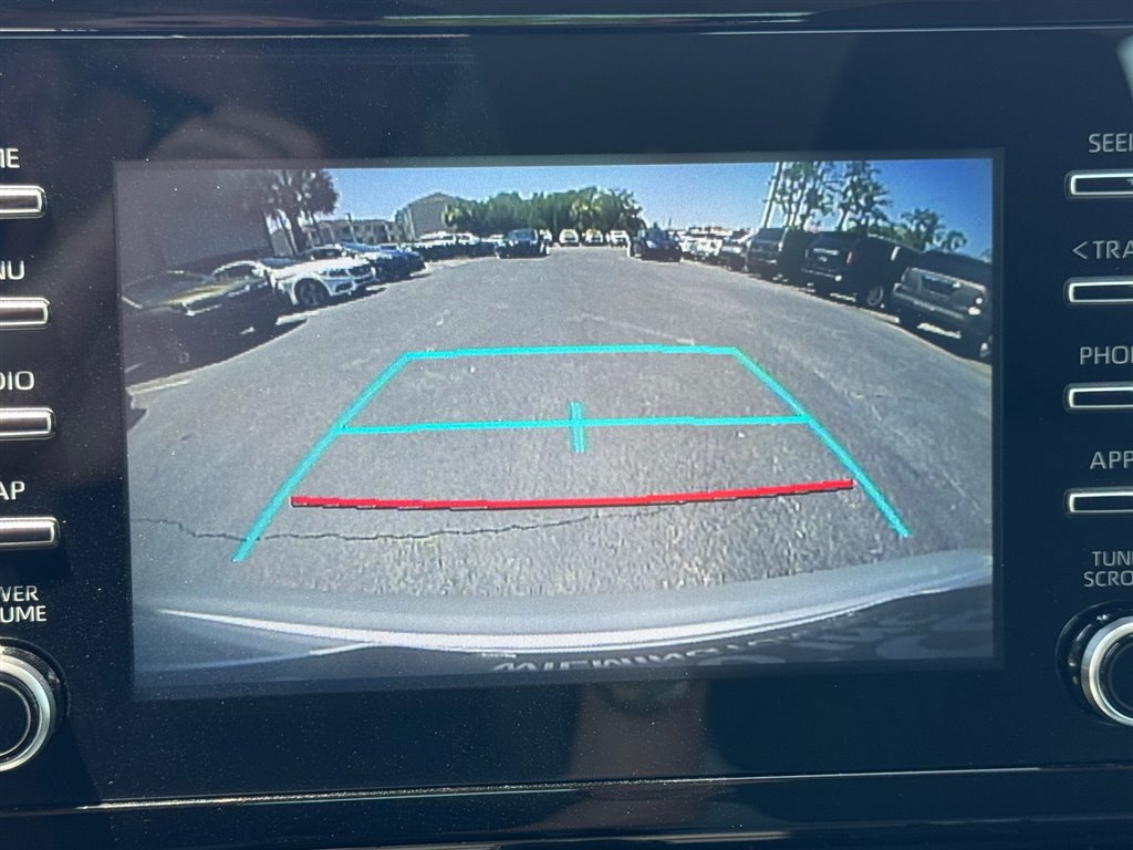 Used 2020 Toyota Corolla L FWD image 16