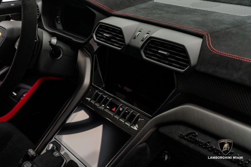 Used 2023 Lamborghini Urus Performante image 52