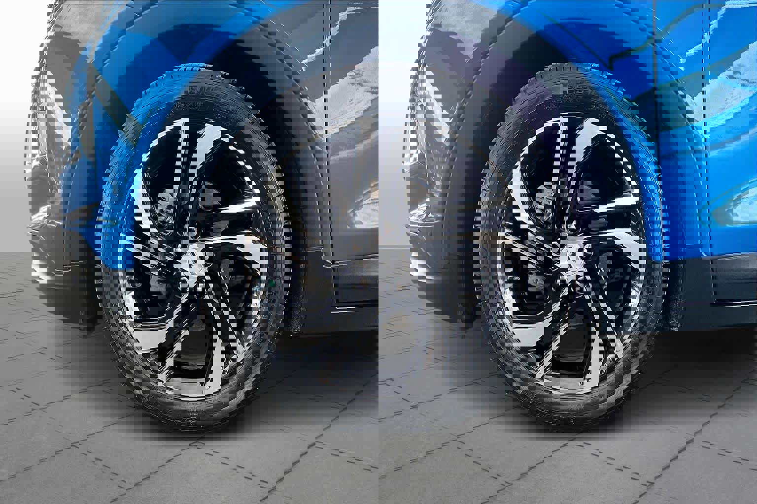 Used 2023 Chevrolet Bolt LT w/ Infotainment Package image 10