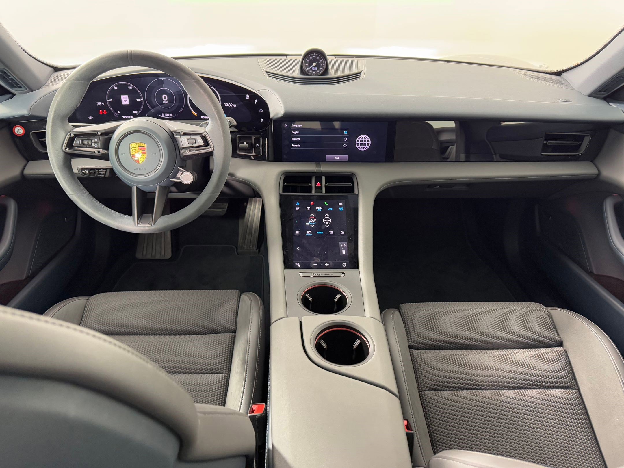 Used 2022 Porsche Taycan image 20