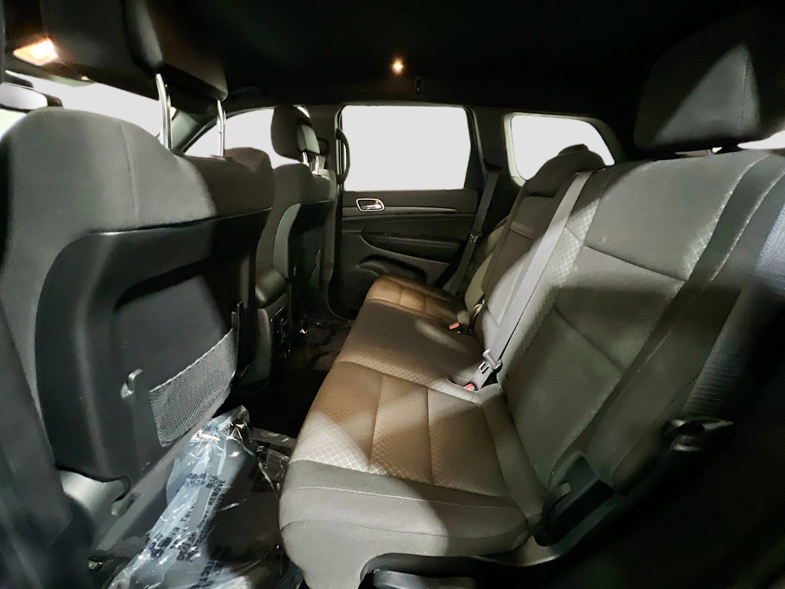 Used 2021 Jeep Grand Cherokee Laredo w/ Security & Convenience Group AWD/4WD image 16