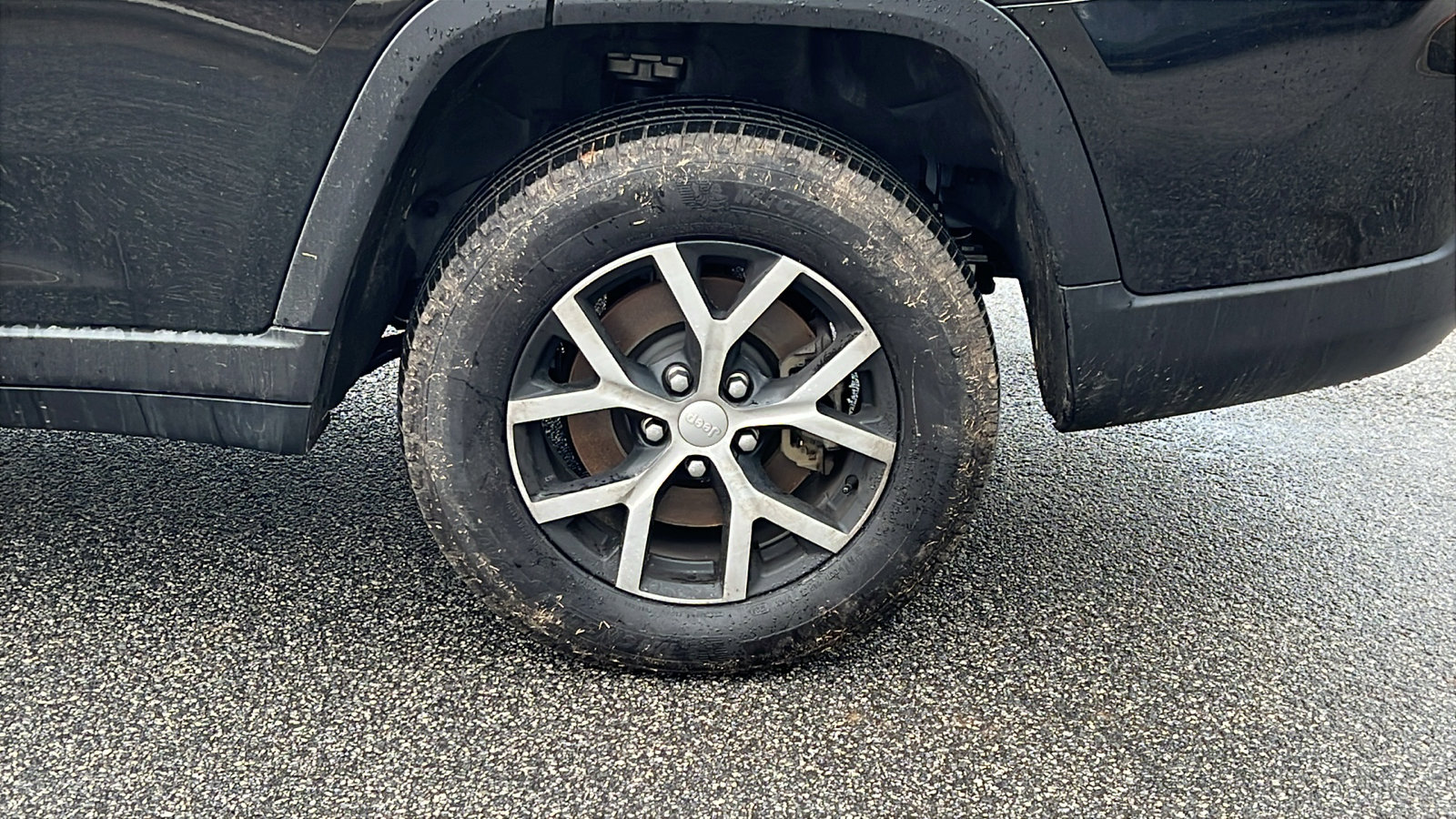 Used 2024 Jeep Grand Cherokee L Limited w/ Luxury Tech Group II image 12