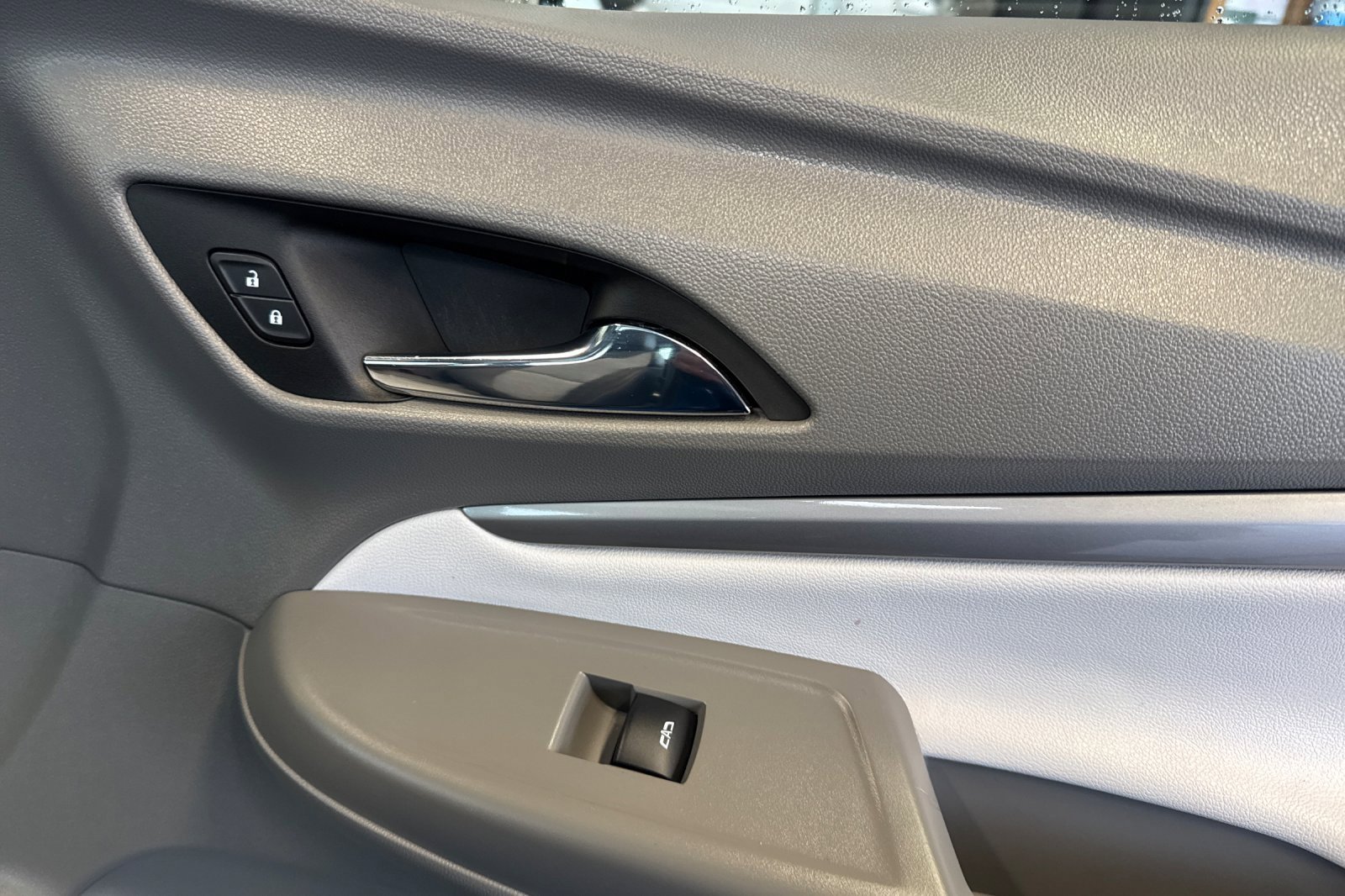 Used 2022 Chevrolet Bolt EUV Premier w/ Sun & Sound Package image 19