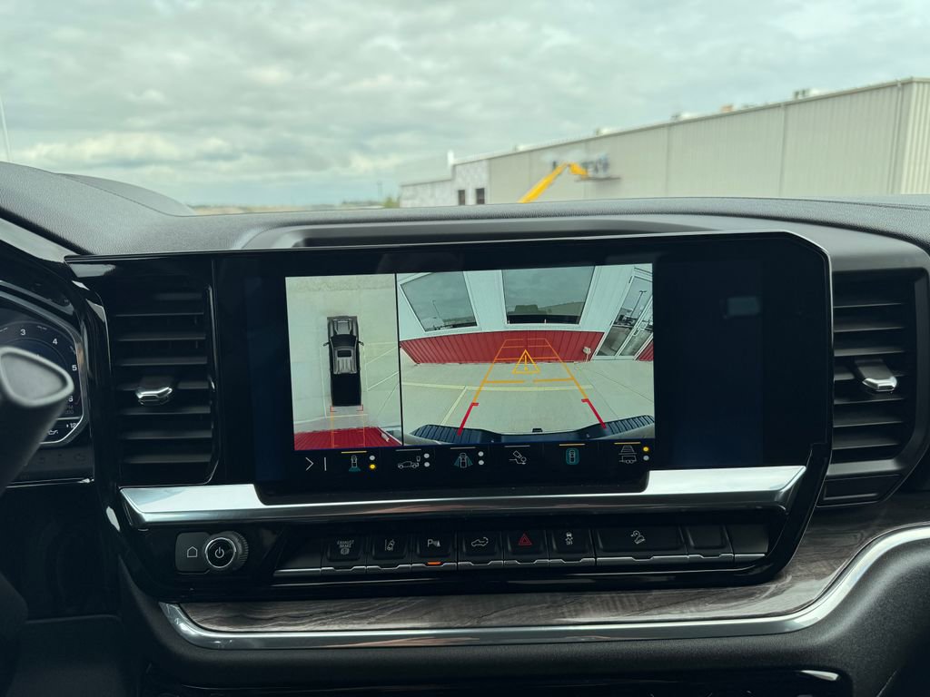 Used 2025 Chevrolet Silverado 3500 LTZ w/ LTZ Premium Package image 35