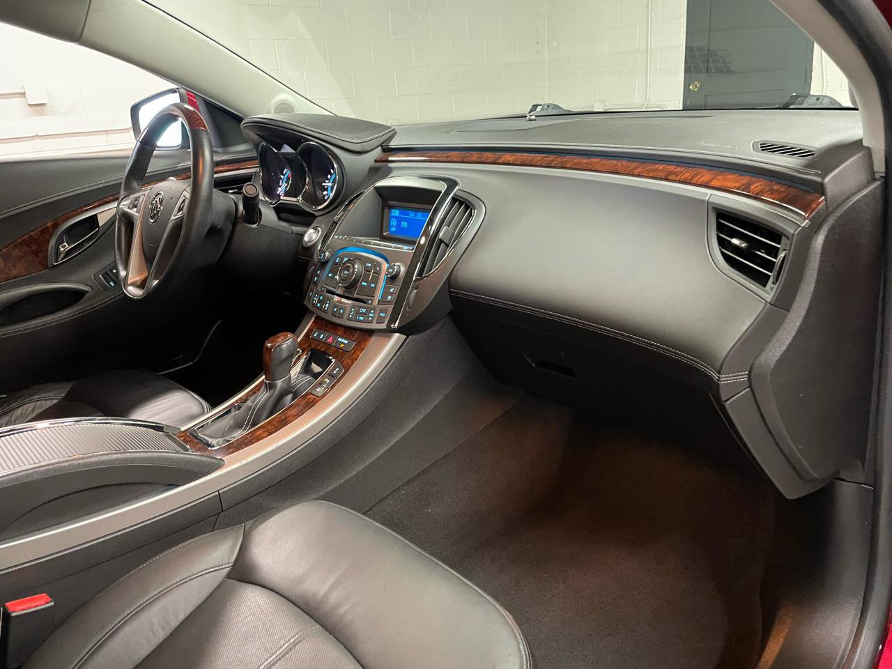 Used 2010 Buick LaCrosse CXL w/ Luxury Package FWD image 17