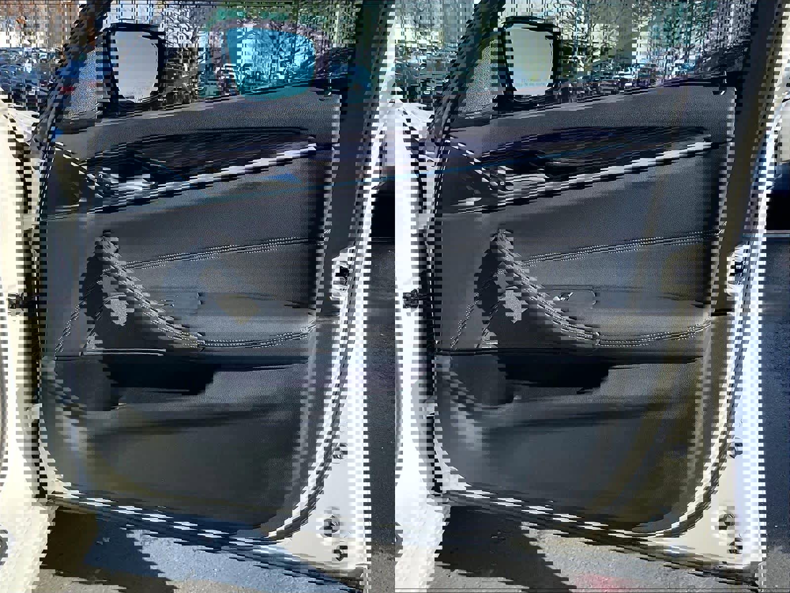 Used 2023 BMW 540i w/ Premium Package image 29