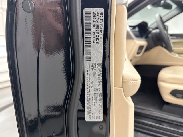 Used 2023 Jeep Grand Cherokee Limited w/ Trailer Tow Prep Group (B) image 11