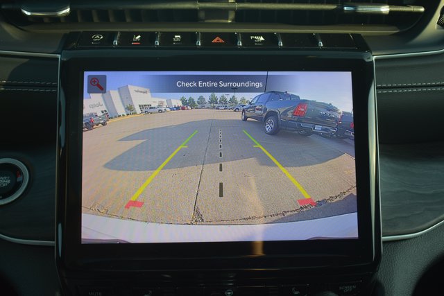 Used 2022 Jeep Grand Cherokee L Limited AWD/4WD image 28