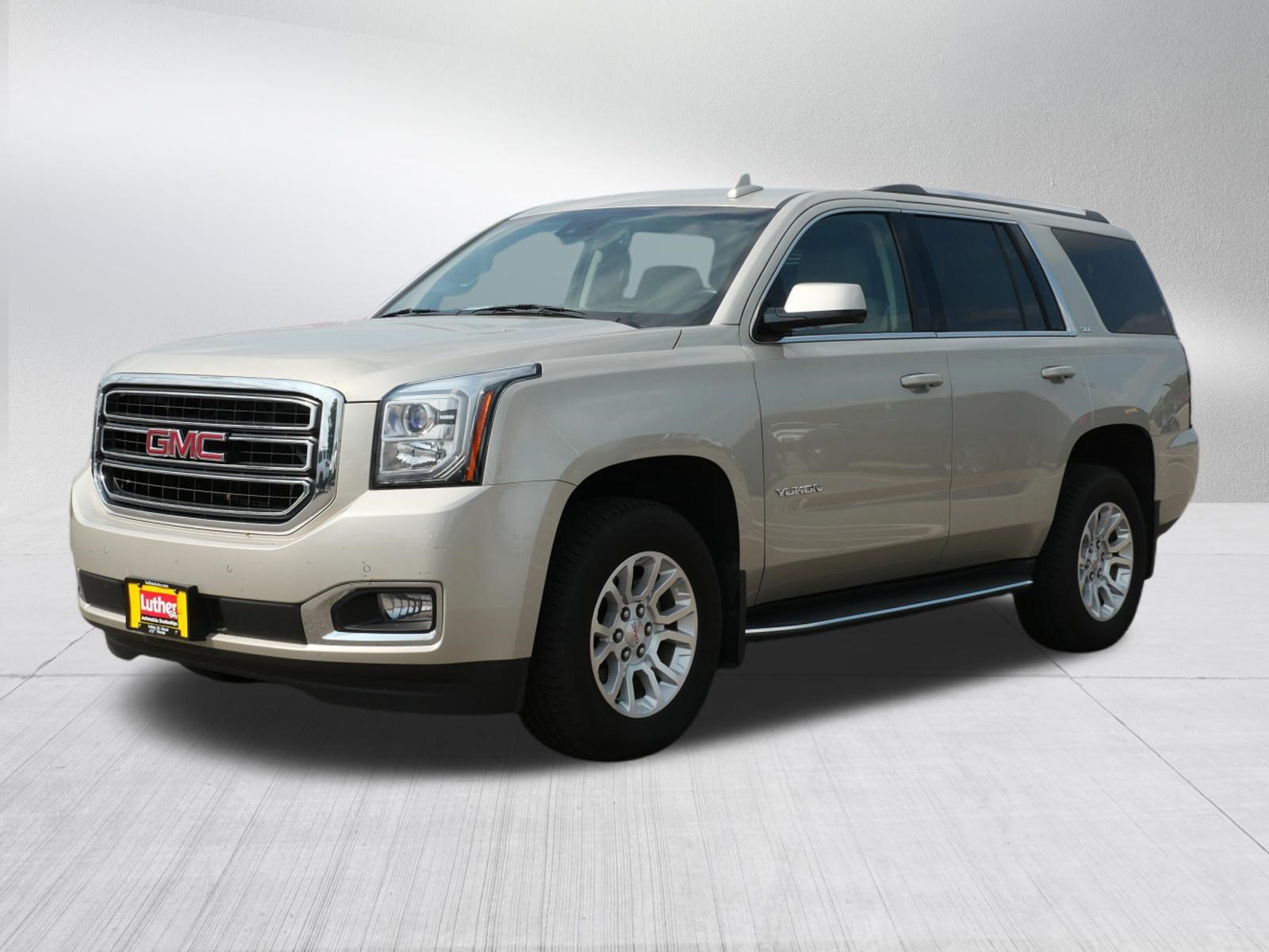 Used 2015 GMC Yukon SLE w/ Convenience Package AWD/4WD image 3