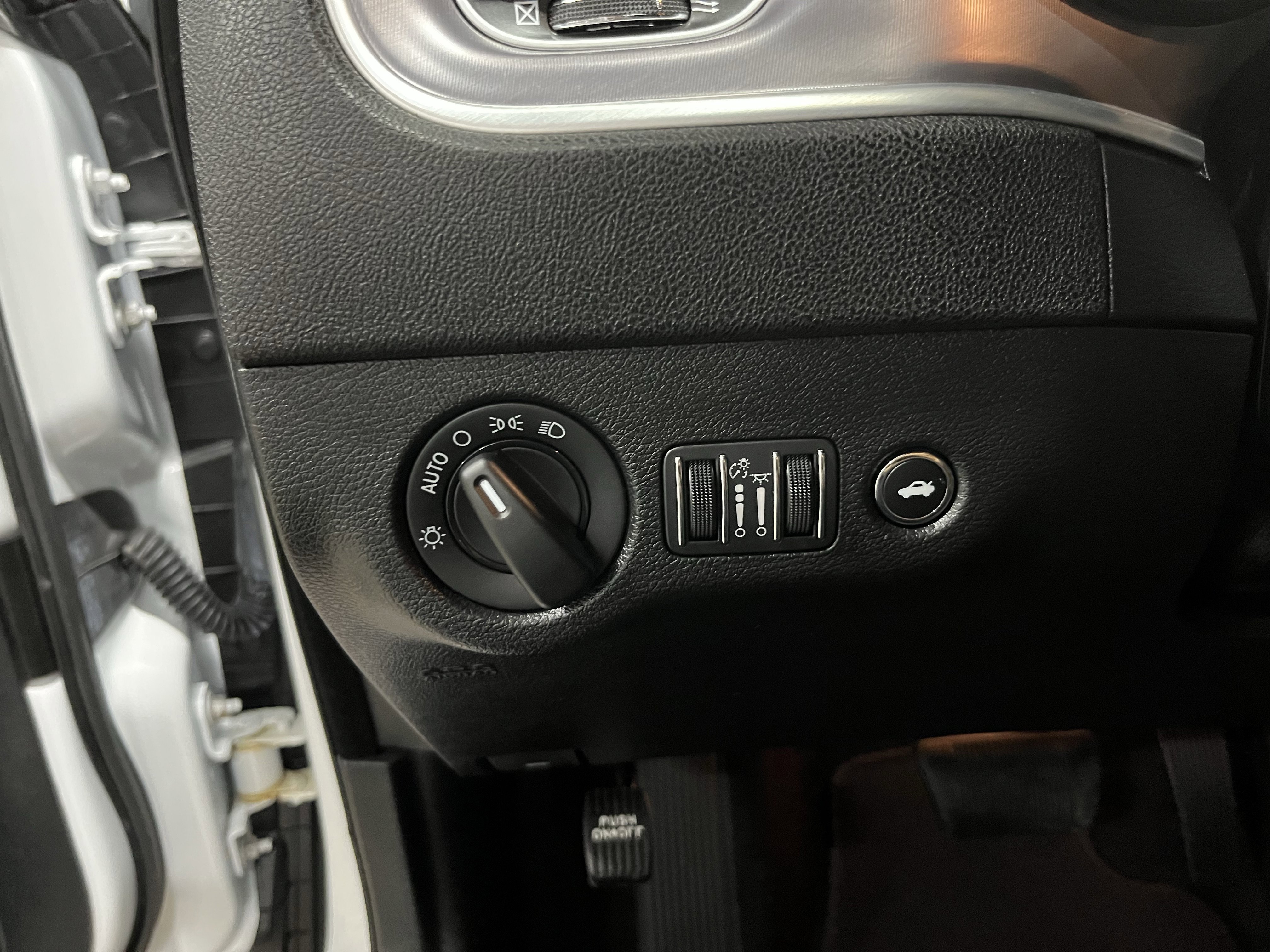 Used 2022 Dodge Charger SXT image 23