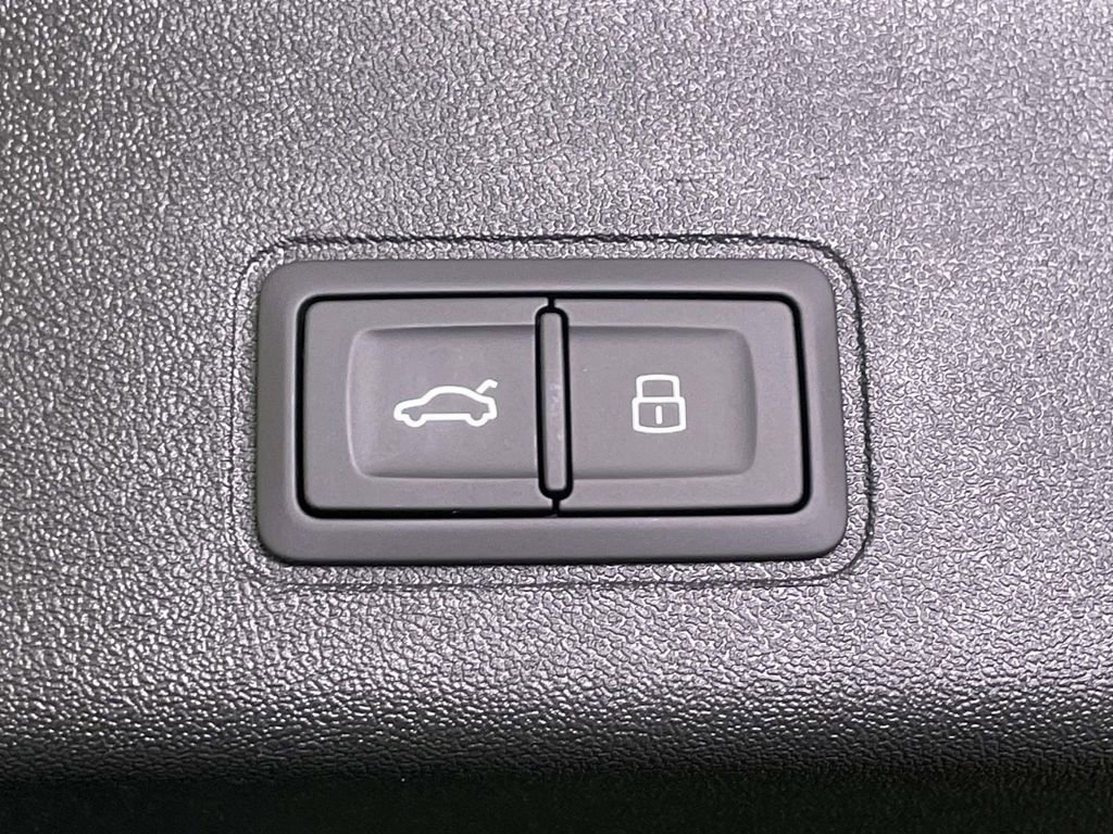 New 2026 Audi Q3 quattro 2.0T image 21