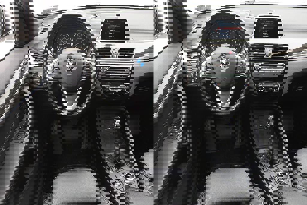 Used 2018 BMW X1 xDrive28i w/ Convenience Package AWD/4WD image 12