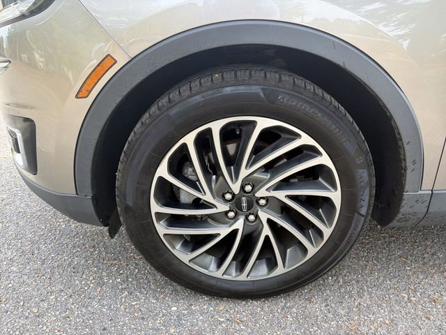 Used 2020 Lincoln Nautilus Reserve image 10