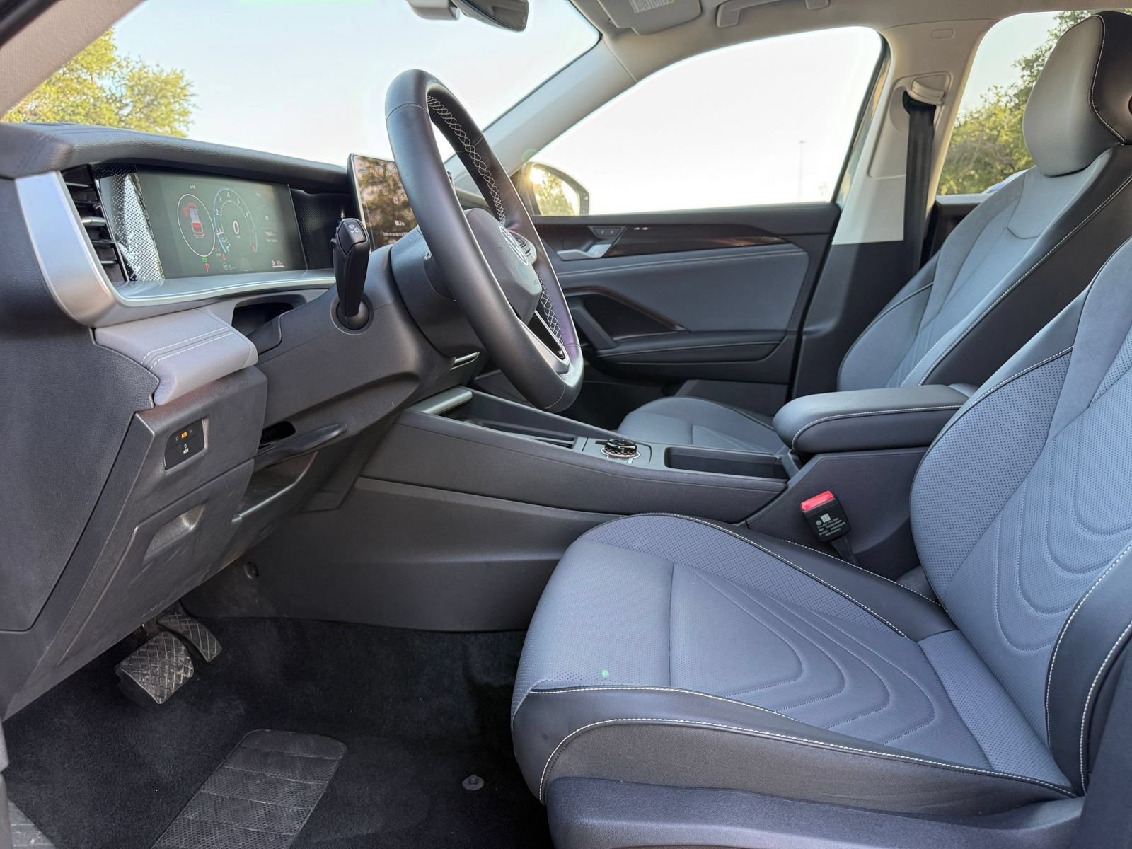 Used 2026 Volkswagen Tiguan SE FWD image 27