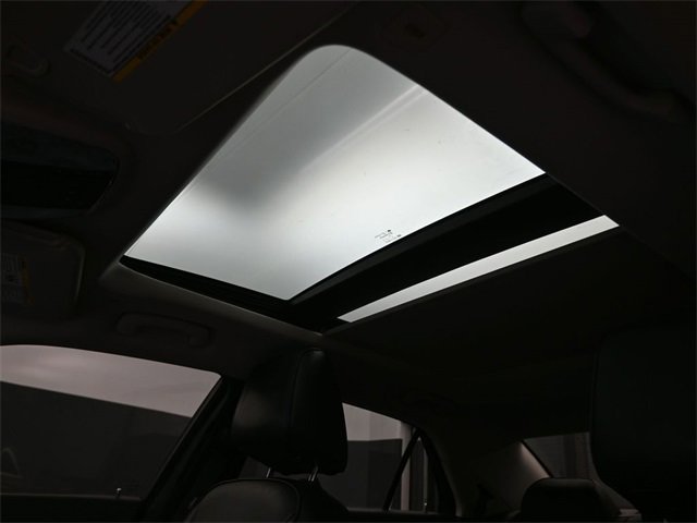 Used 2018 Chrysler 300 Limited w/ Safetytec Plus Group image 10