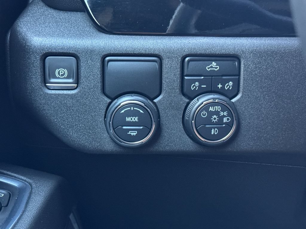 Used 2024 Chevrolet Silverado 2500 LT RWD image 29