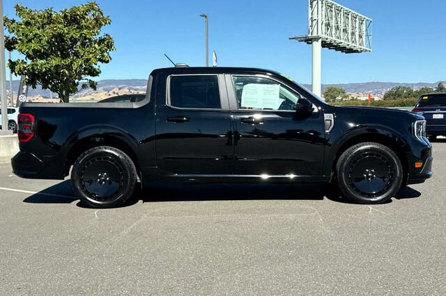 Used 2025 Ford Maverick Lobo AWD/4WD image 3