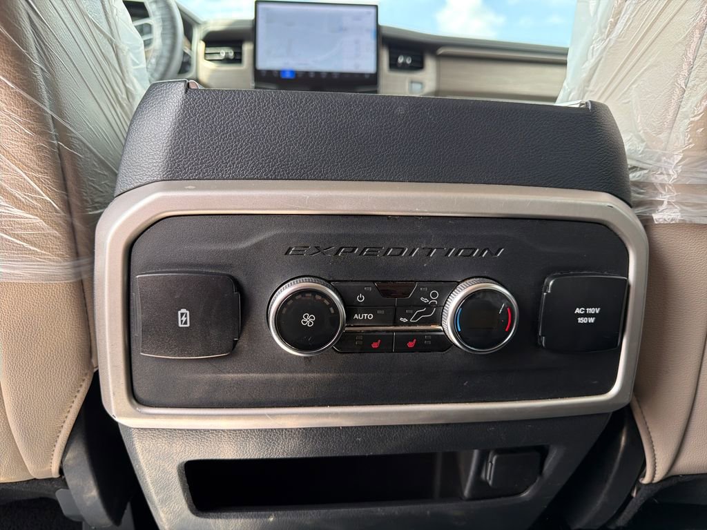 Used 2024 Ford Expedition Max Limited AWD/4WD image 28