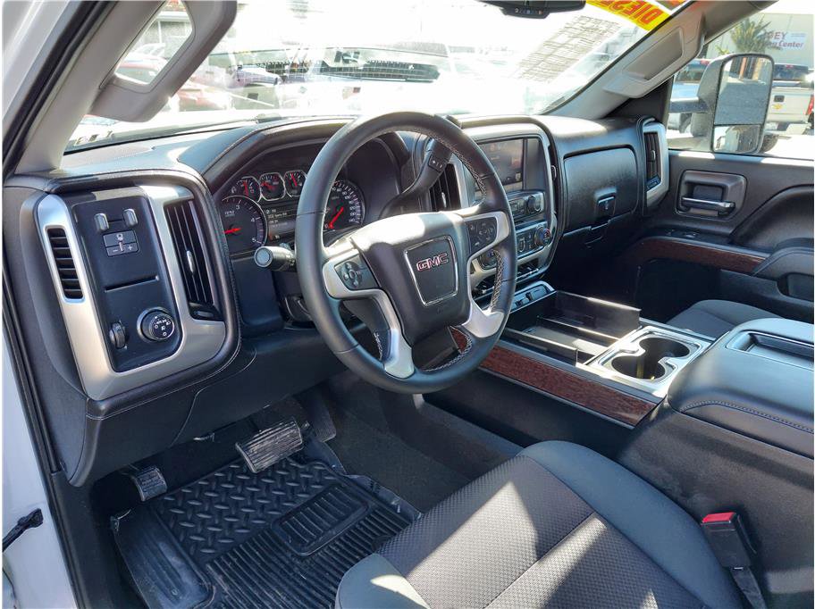 Used 2015 GMC Sierra 2500 SLE w/ SLE Preferred Package image 4