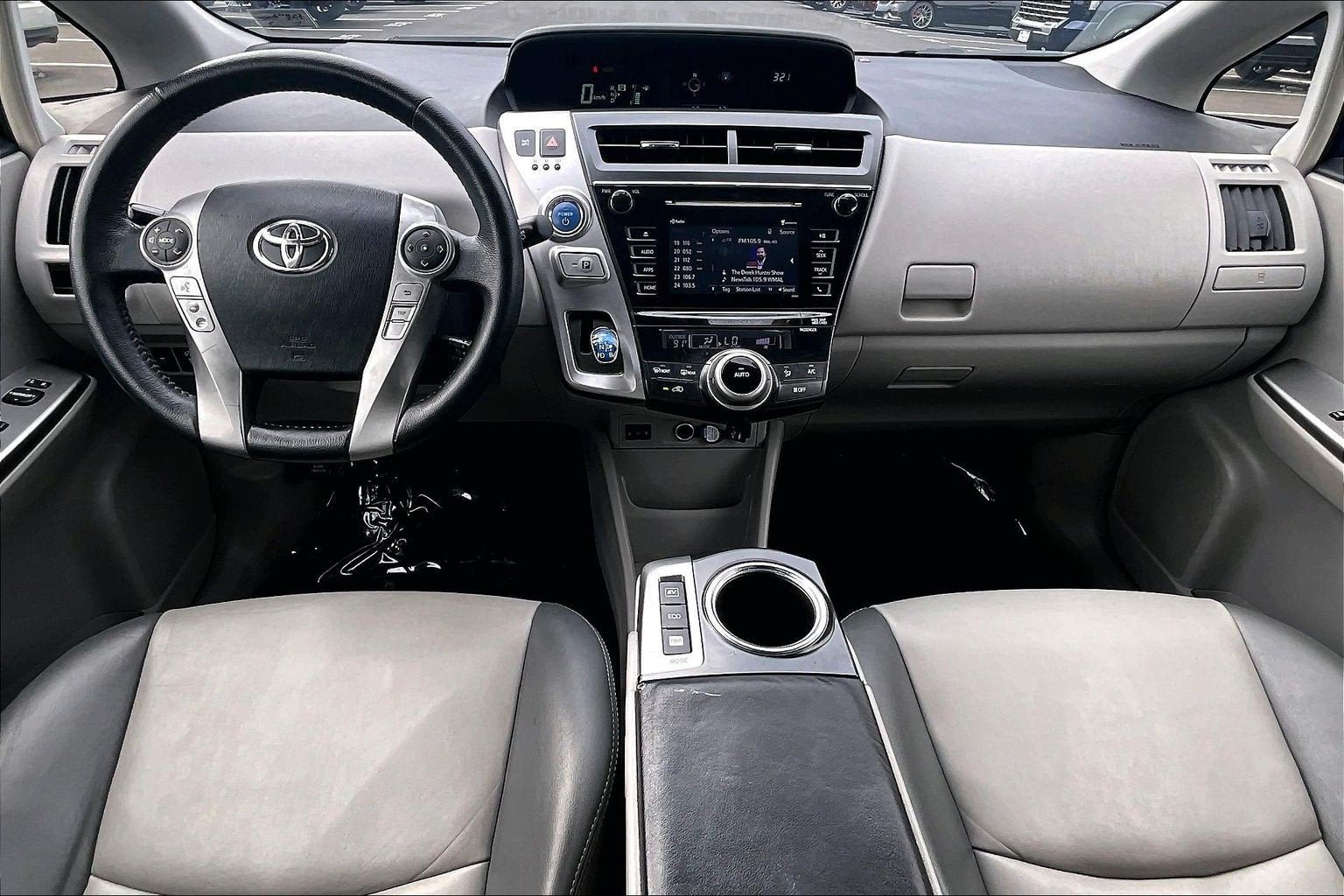 Used 2015 Toyota Prius V Four FWD image 13