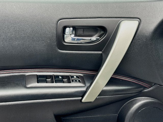 Used 2013 Nissan Rogue SL AWD/4WD image 16