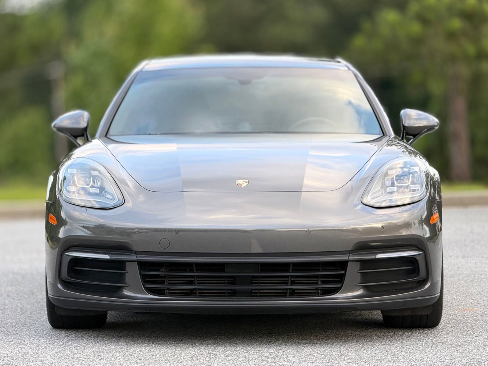Used 2018 Porsche Panamera 4 AWD/4WD image 3