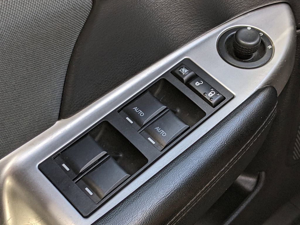 Used 2012 Chrysler 200 Touring image 17