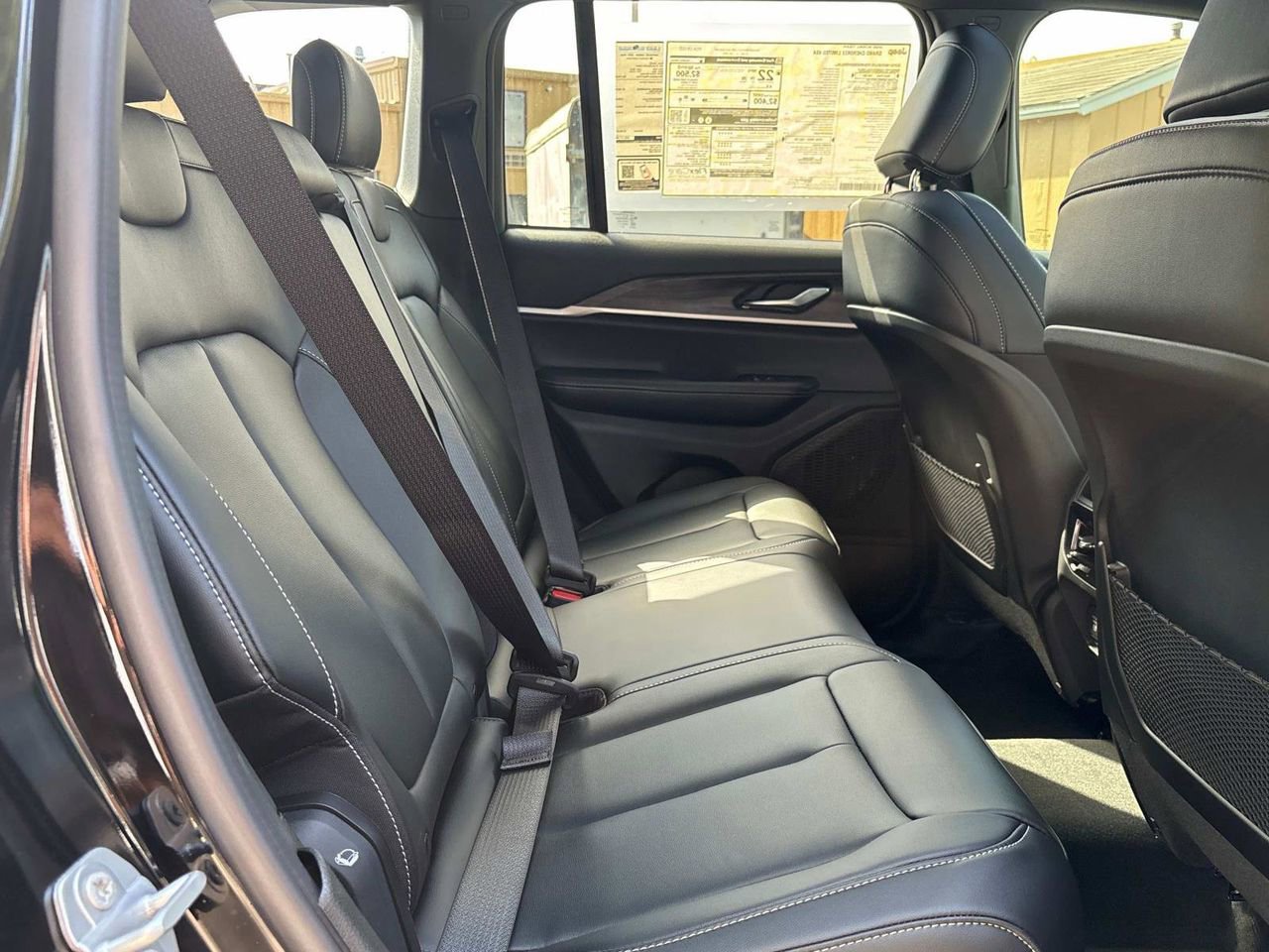 New 2025 Jeep Grand Cherokee Limited w/ Black Appearance Package image 36