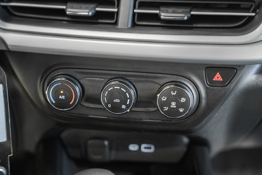 Used 2025 Chevrolet Trax LS FWD image 20