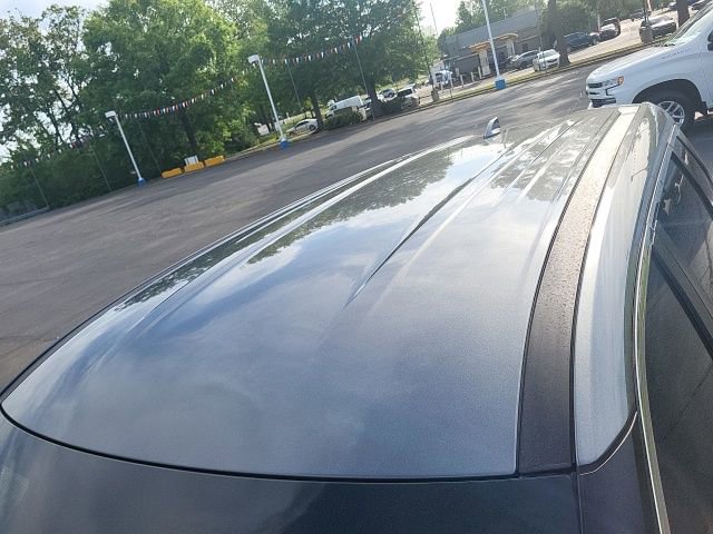 Used 2022 Nissan Rogue SV image 11