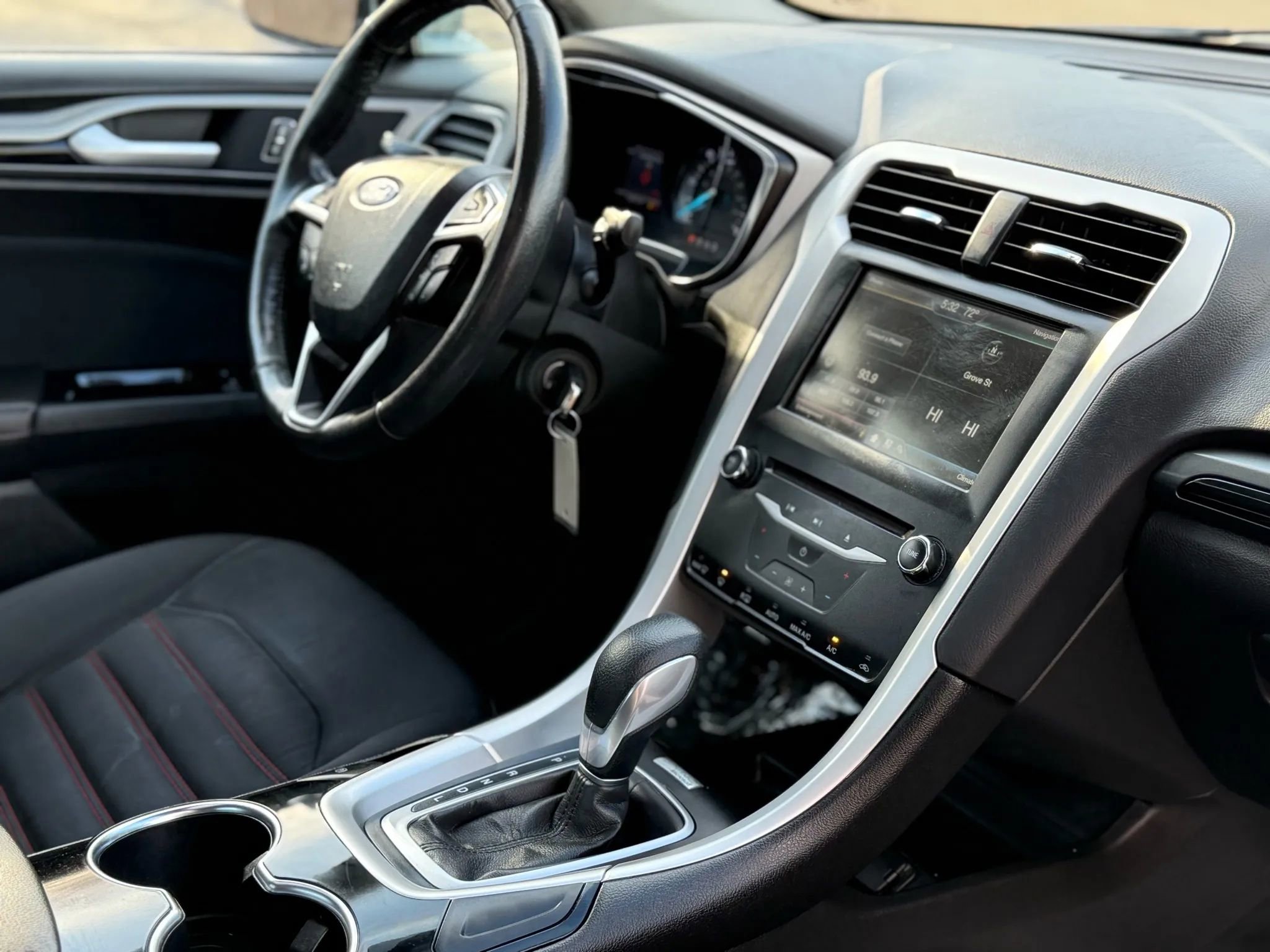 Used 2014 Ford Fusion SE image 29