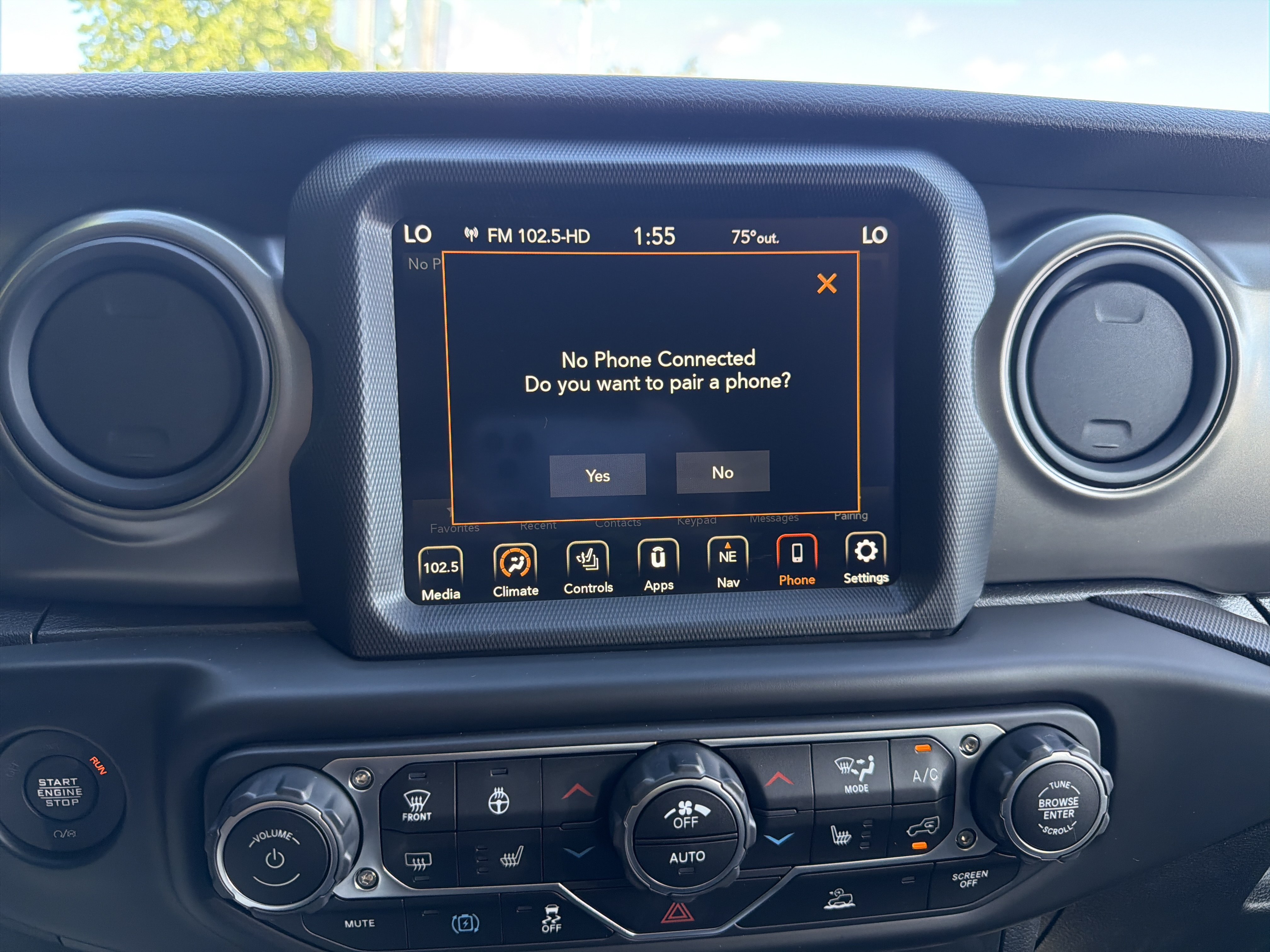 Used 2023 Jeep Wrangler Unlimited w/ Cold Weather Group AWD/4WD image 26