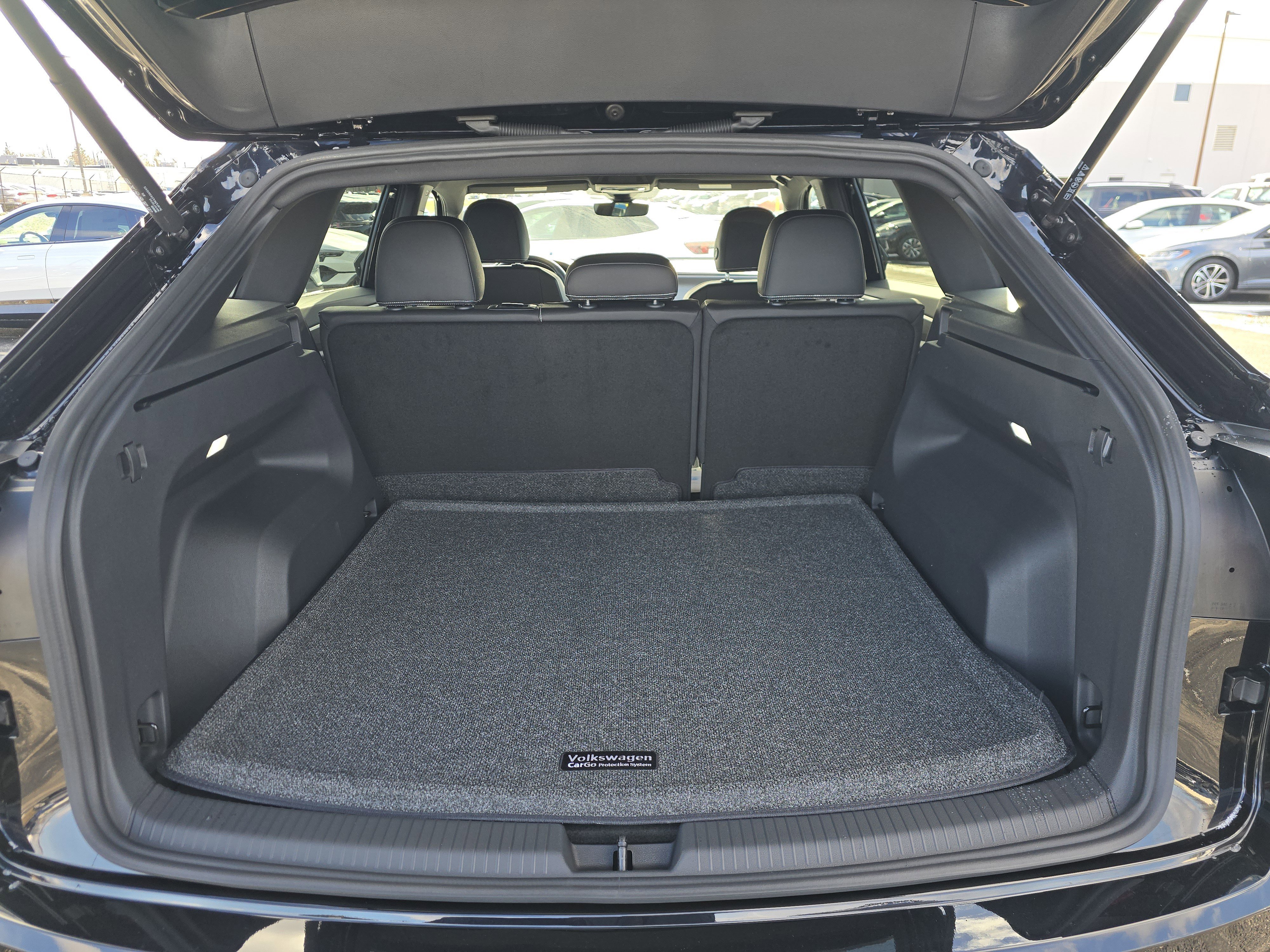 New 2026 Volkswagen Atlas Cross Sport SE image 13