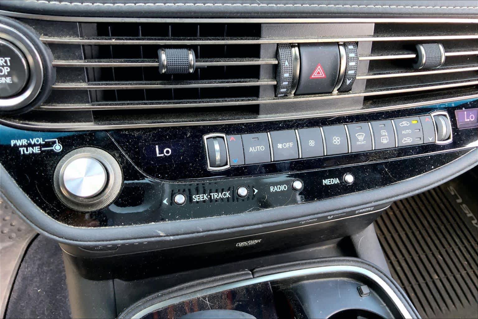 Certified 2022 Lexus LS 500 AWD w/ Interior Upgrade Package image 36