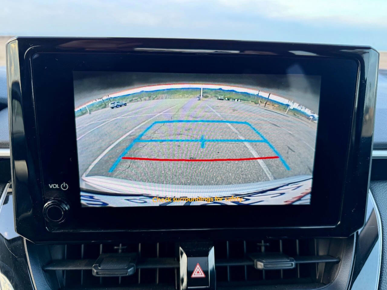 Used 2025 Toyota Corolla LE image 14