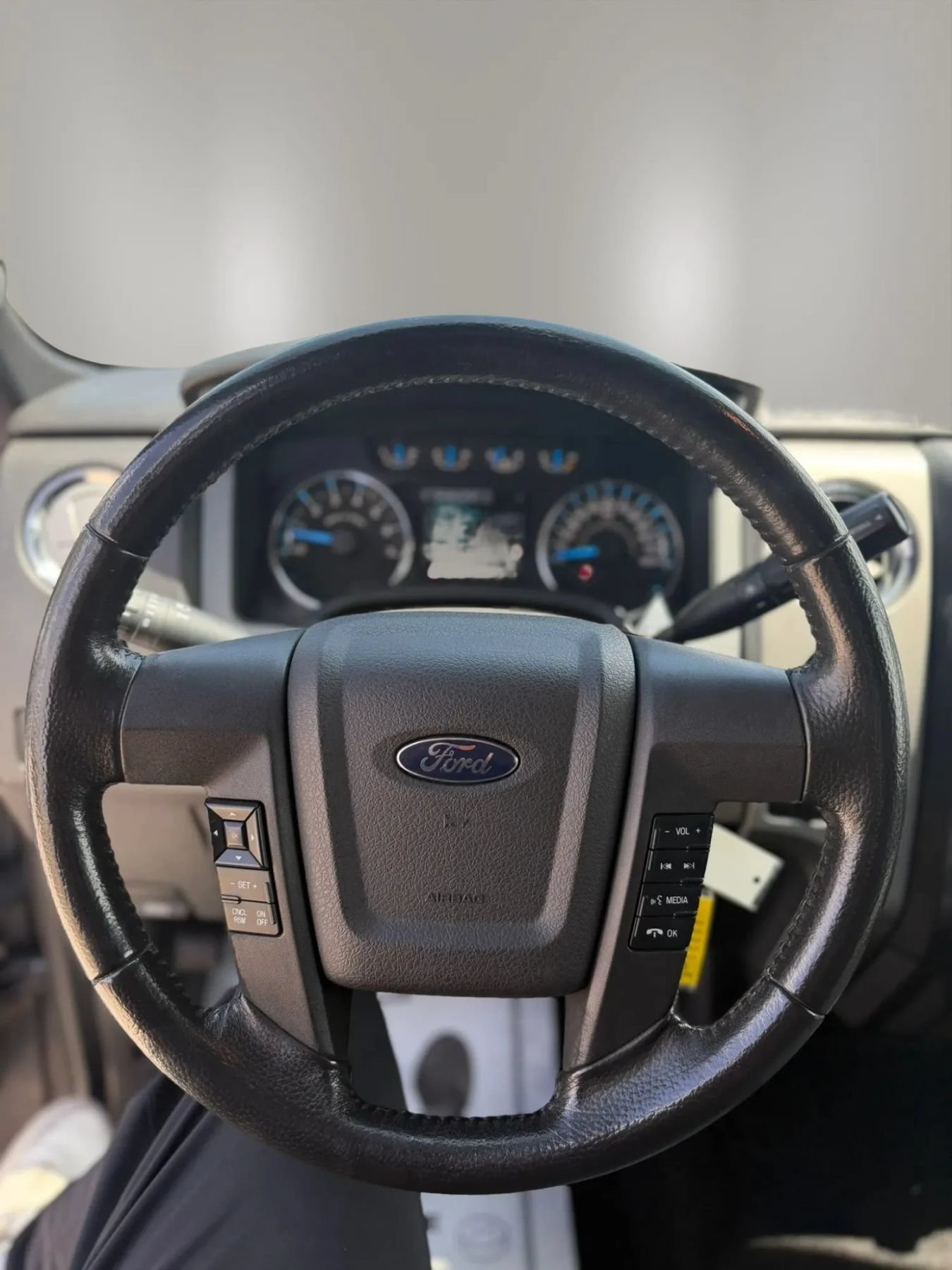 Used 2013 Ford F150 XLT w/ Luxury Equipment Group AWD/4WD image 13
