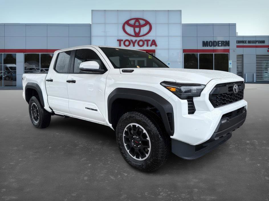 Used 2025 Toyota Tacoma TRD Off-Road image 1
