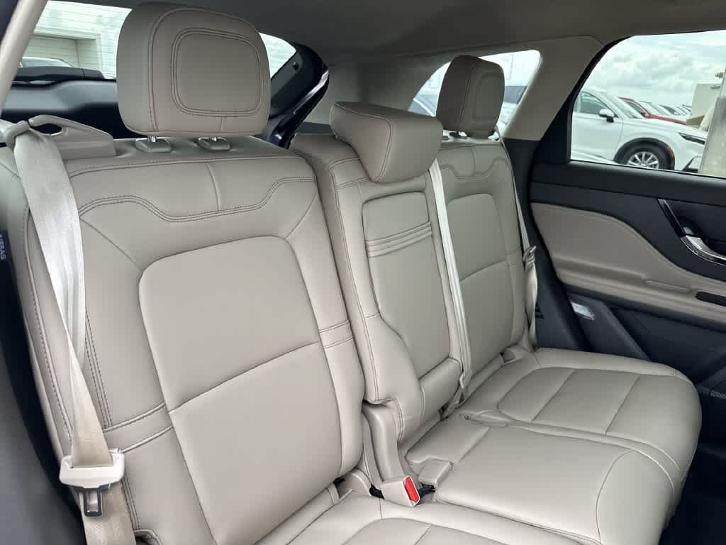 Used 2024 Lincoln Corsair FWD image 25