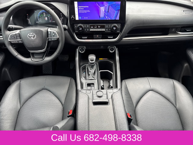 Used 2025 Toyota Grand Highlander AWD image 12