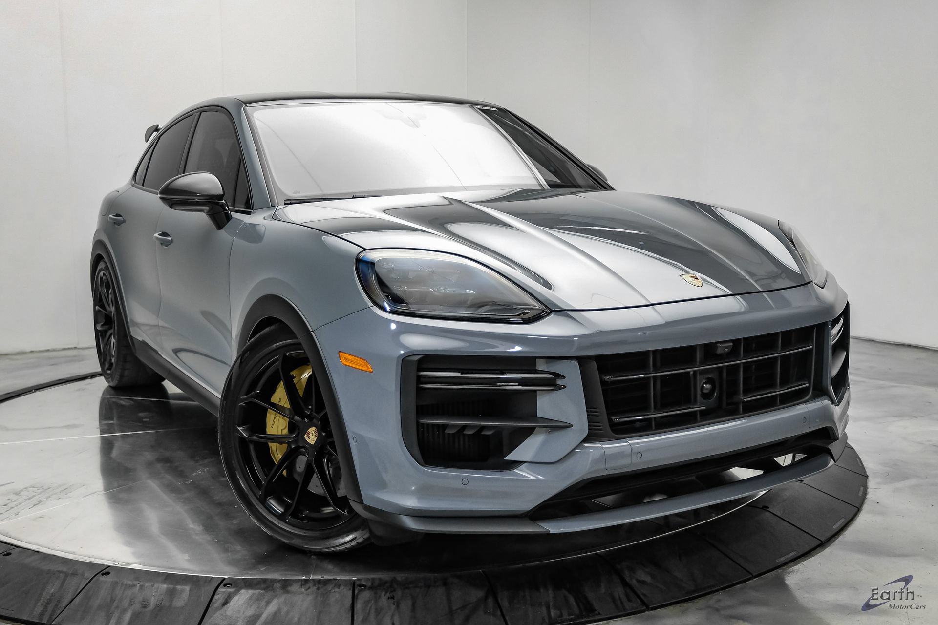 Used 2024 Porsche Cayenne Turbo GT AWD/4WD image 24